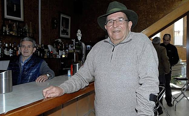 Antonio ‘el Porrilla’, en un bar de Dúrcal.