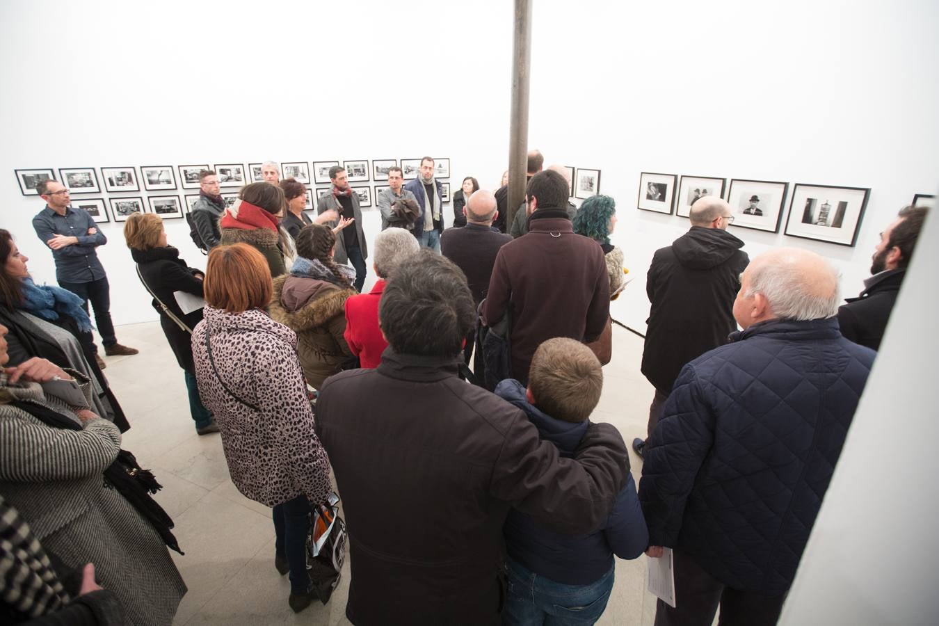 El museo acoge una retrospectiva del artista estadounidense que presentó batalla a la dictadura del instante decisivo