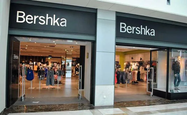 Los sorprendentes modelos de Bershka de Hello Kitty que arrasan en rebajas