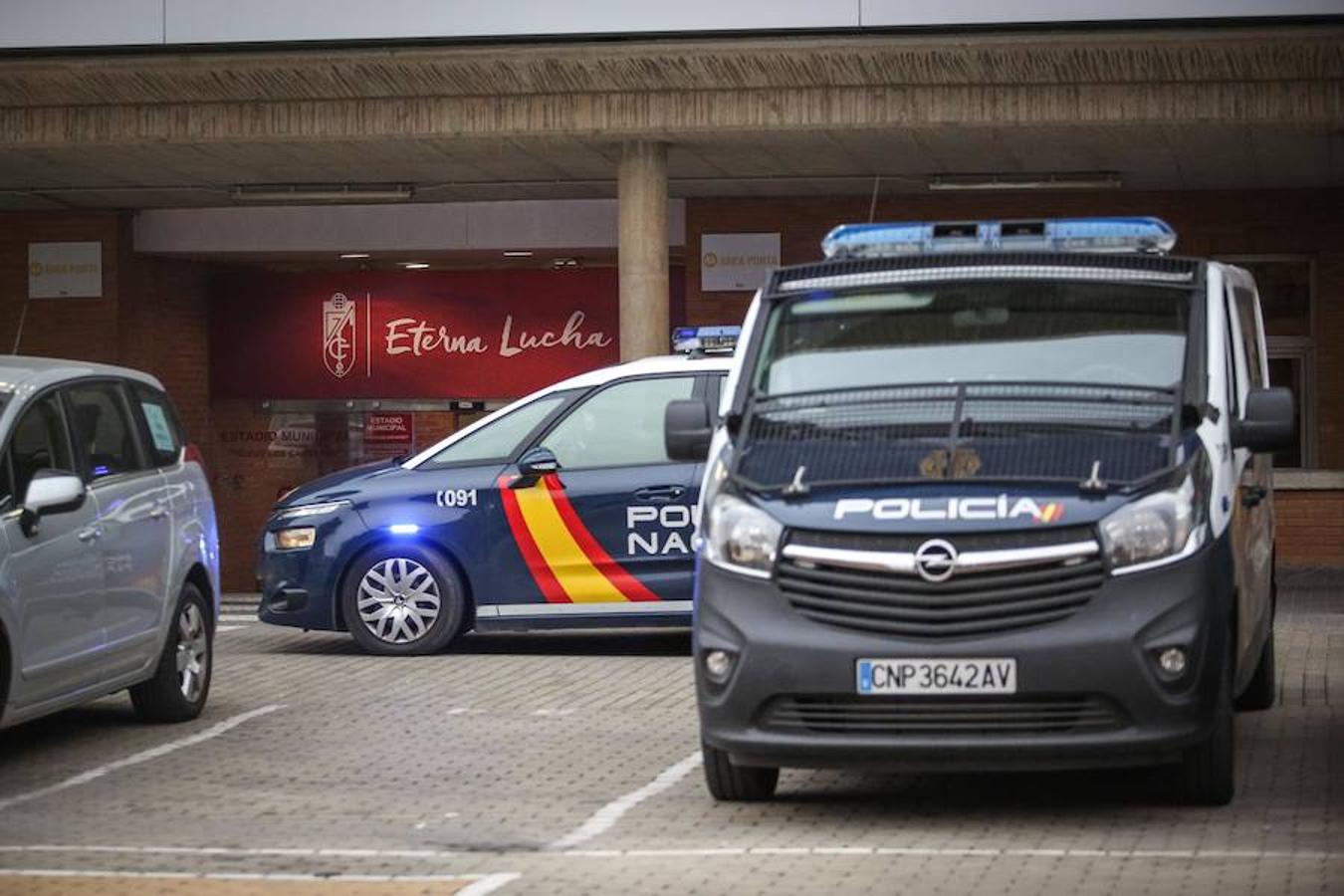 Esta actuación se ha producido en el marco de una operación por supuesto blanqueo de dinero procedente de fichajes del expresidente del club Quique Pina, que fue detenido esta mañana en Murcia