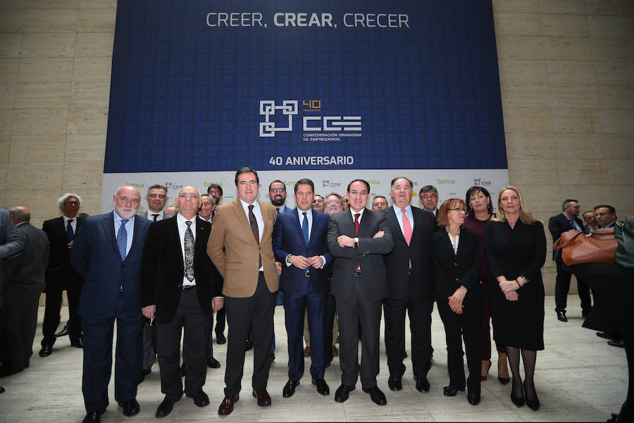 La Confederación de Empresarios celebra su cuarta década de vida con una jornada de trabajo y fiesta en la sede territorial del Bankia.