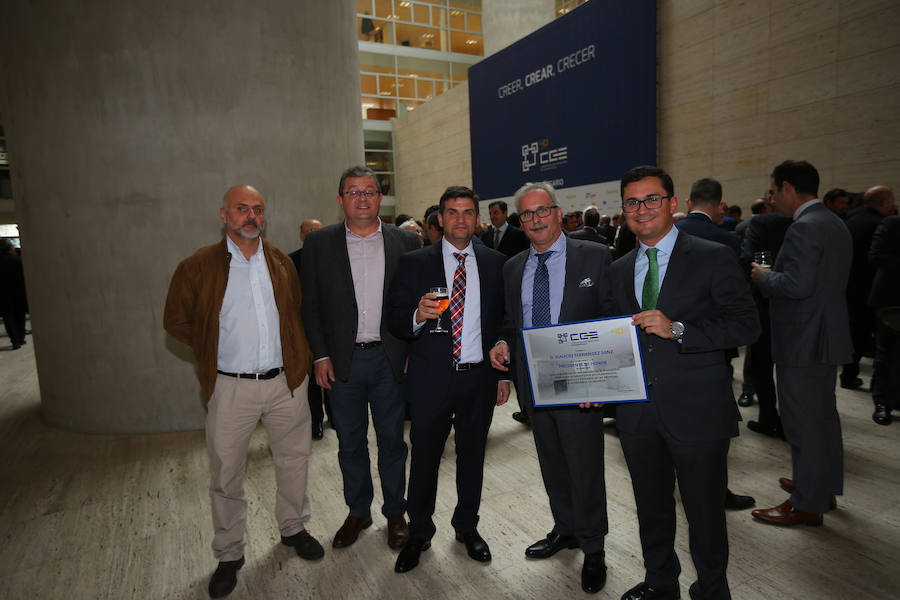 La Confederación de Empresarios celebra su cuarta década de vida con una jornada de trabajo y fiesta en la sede territorial del Bankia.