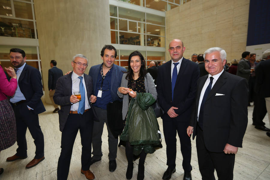 La Confederación de Empresarios celebra su cuarta década de vida con una jornada de trabajo y fiesta en la sede territorial del Bankia.
