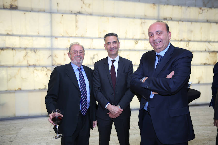 La Confederación de Empresarios celebra su cuarta década de vida con una jornada de trabajo y fiesta en la sede territorial del Bankia.