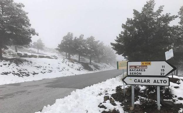 Almería estará hoy en riesgo por nevadas en el interior y por fuerte viento en el litoral