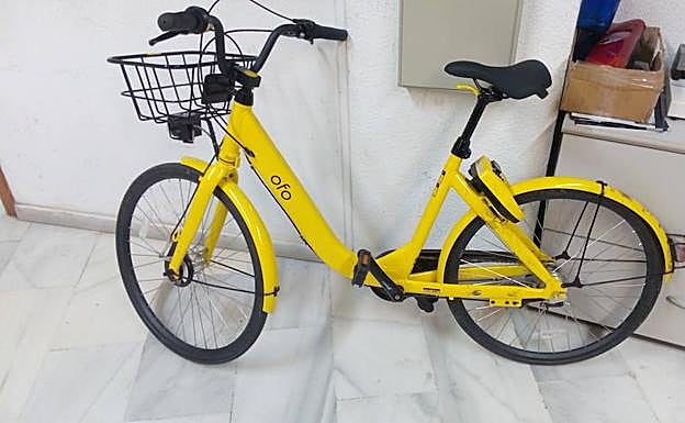 La bicicleta granadina aparecida en Almuñécar, en dependencias policiales