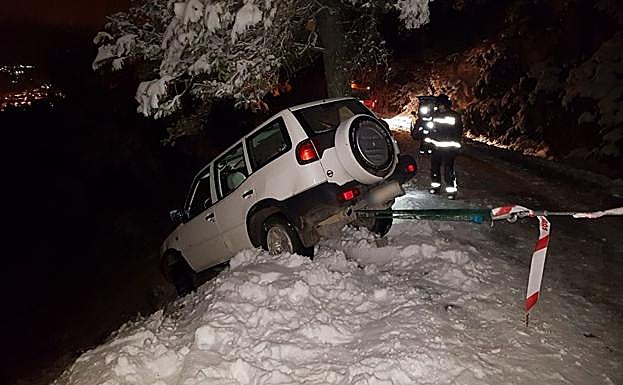 A un paso de caer por un barranco