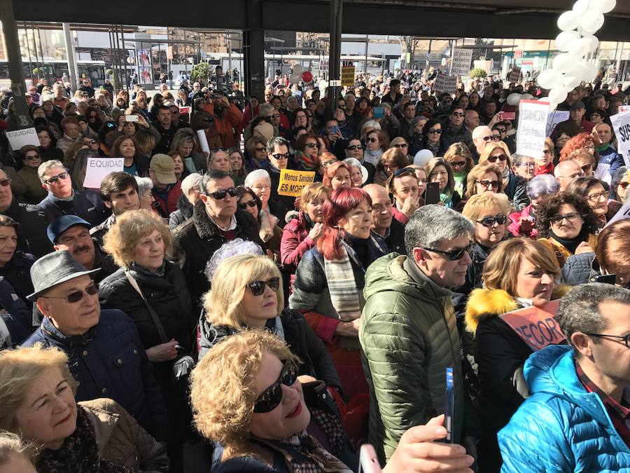 Justicia por la Sanidad ha celebrado esta concentración en la Caleta