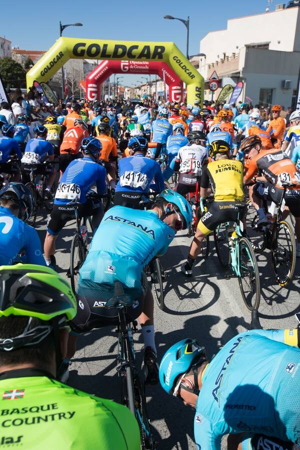 El holandés Wout Poels consigue la victoria en la llegada a Las Allanadas y se convirte en el nuevo líder de la ronda andaluza