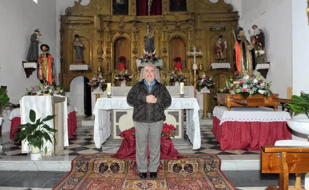 El sacerdote de Soportújar pretende frenar el deslizamiento y agrietamiento de la iglesia