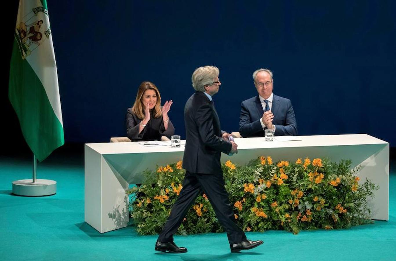 Andalucía celebra el día de la comunidad con un pleno institucional en el Parlamento y con el acto de entrega de medallas y de título de Hijo Predilecto de la región, presidido por la jefa del Gobierno andaluz, Susana Díaz