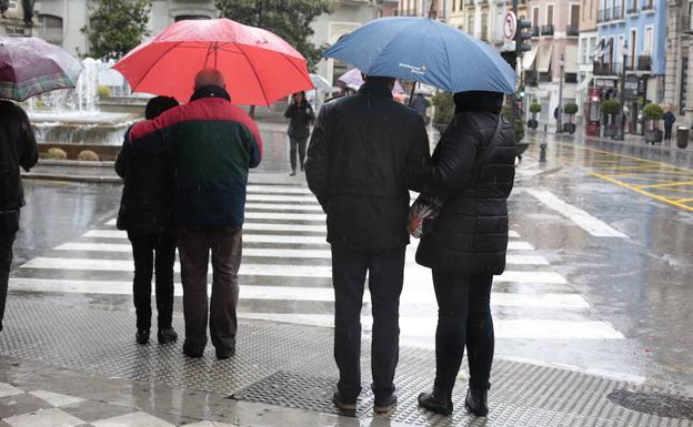 Contundente previsión de la Aemet en Granada: agua hasta el jueves y 11 días seguidos lloviendo