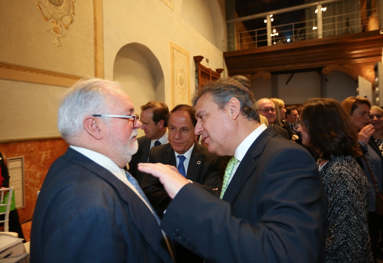 El comisario europeo de Acción por el Clima y Energía, Miguel Arias Cañete, interviene en un desayuno informativo organizado por IDEAL con el patrocinio de Endesa