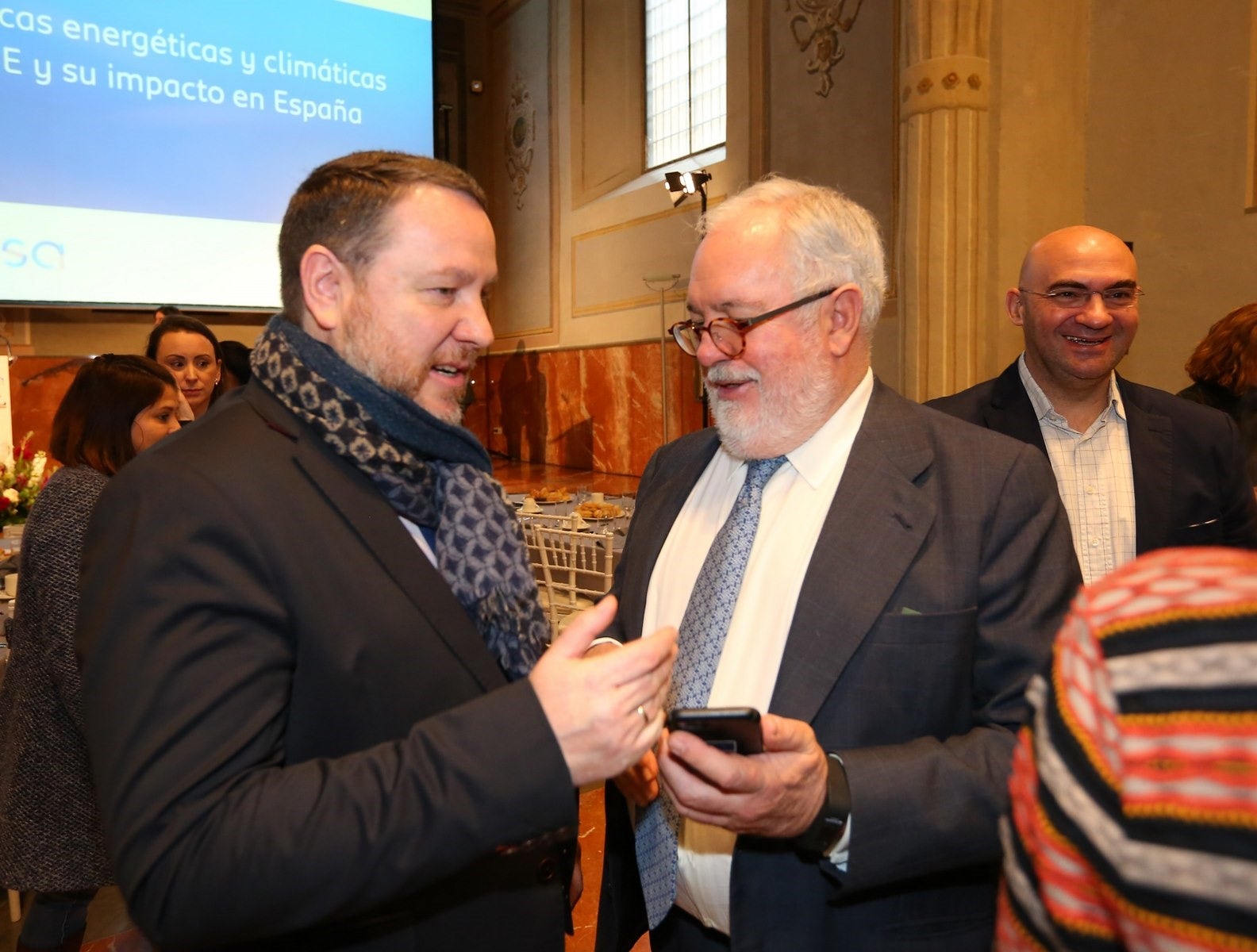 El comisario europeo de Acción por el Clima y Energía, Miguel Arias Cañete, interviene en un desayuno informativo organizado por IDEAL con el patrocinio de Endesa