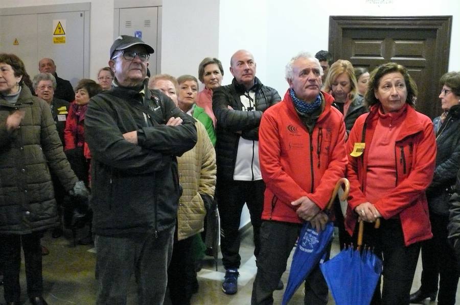 La Junta Local de la Asociación Española Contra el Cáncer y el Ayuntamiento de Órgiva han decidido cambiar la ruta por visitas guiadas a los lugares más emblemáticos del casco urbano por la lluvia