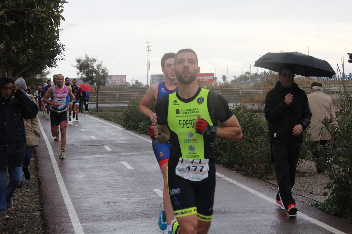 El VII 'Ciudad de Almería' se disputó con la lluvia y el frío como grandes protagonistas