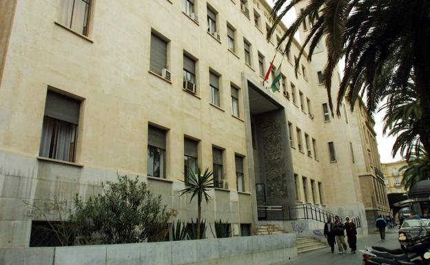 Edificio de la Audiencia Provincial de Almería. 
