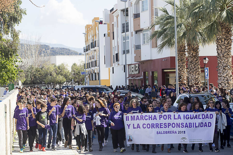 Centenares de mujeres y hombres salieron a la calle para pedir que la igualdad sea real