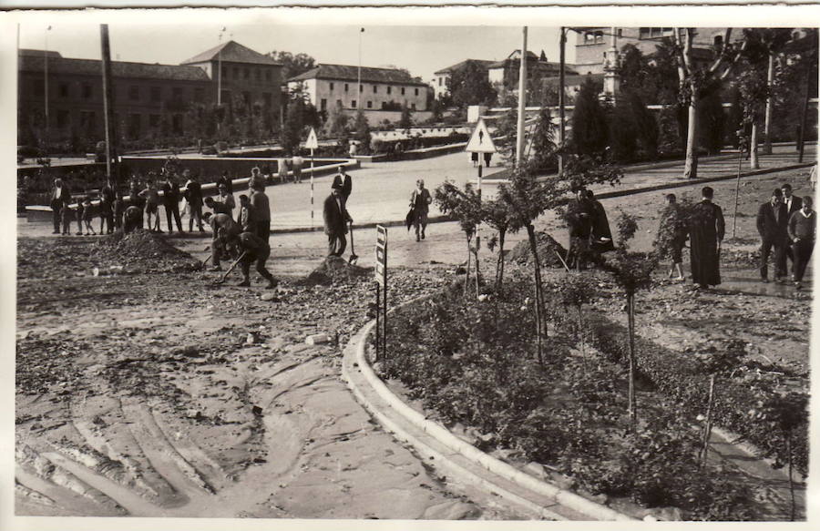 Limpieza del barrizal en el Triunfo. 18 de febrero de 1963