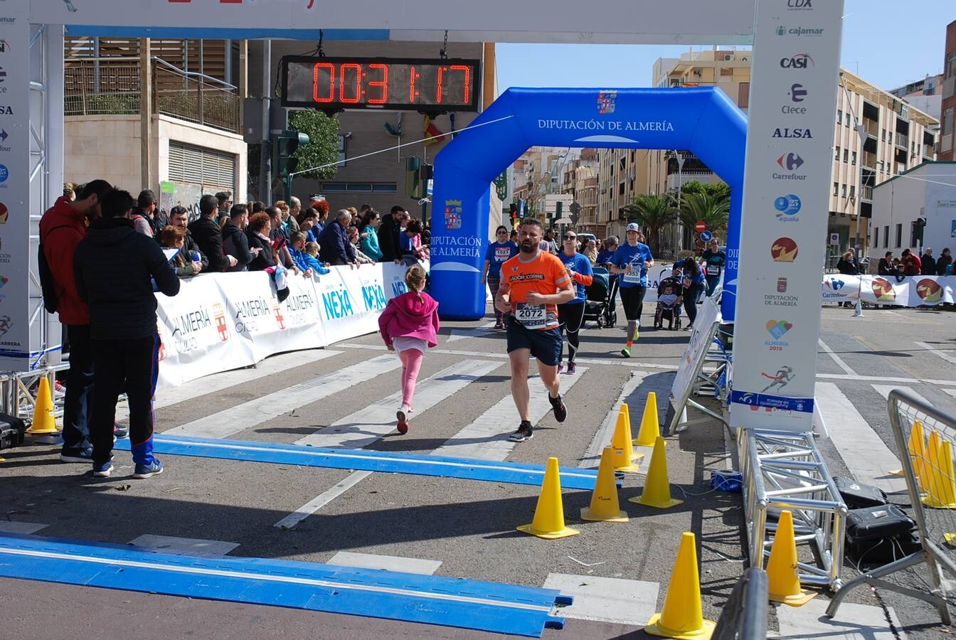 La VI Carrera de la Mujer congregó a más de 2.000 almerienses en las calles del centro