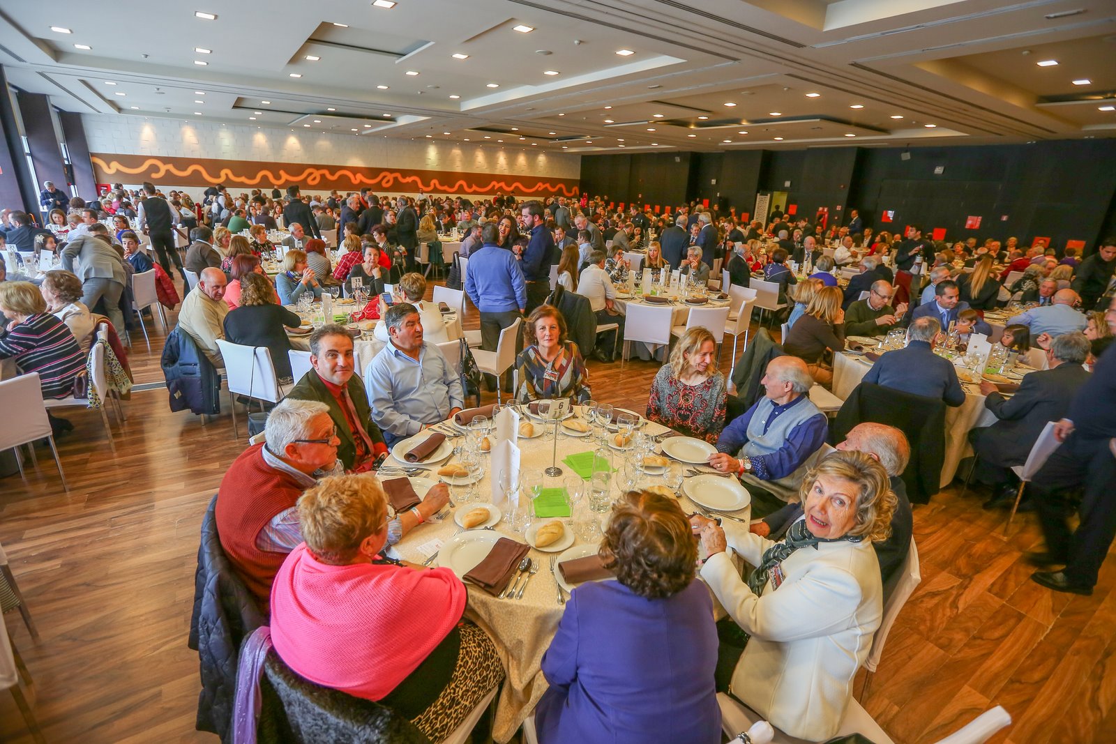 Proyecto Hombre celebra su comida solidaria ofreciendo testimonio de que es posible salir de las adicciones