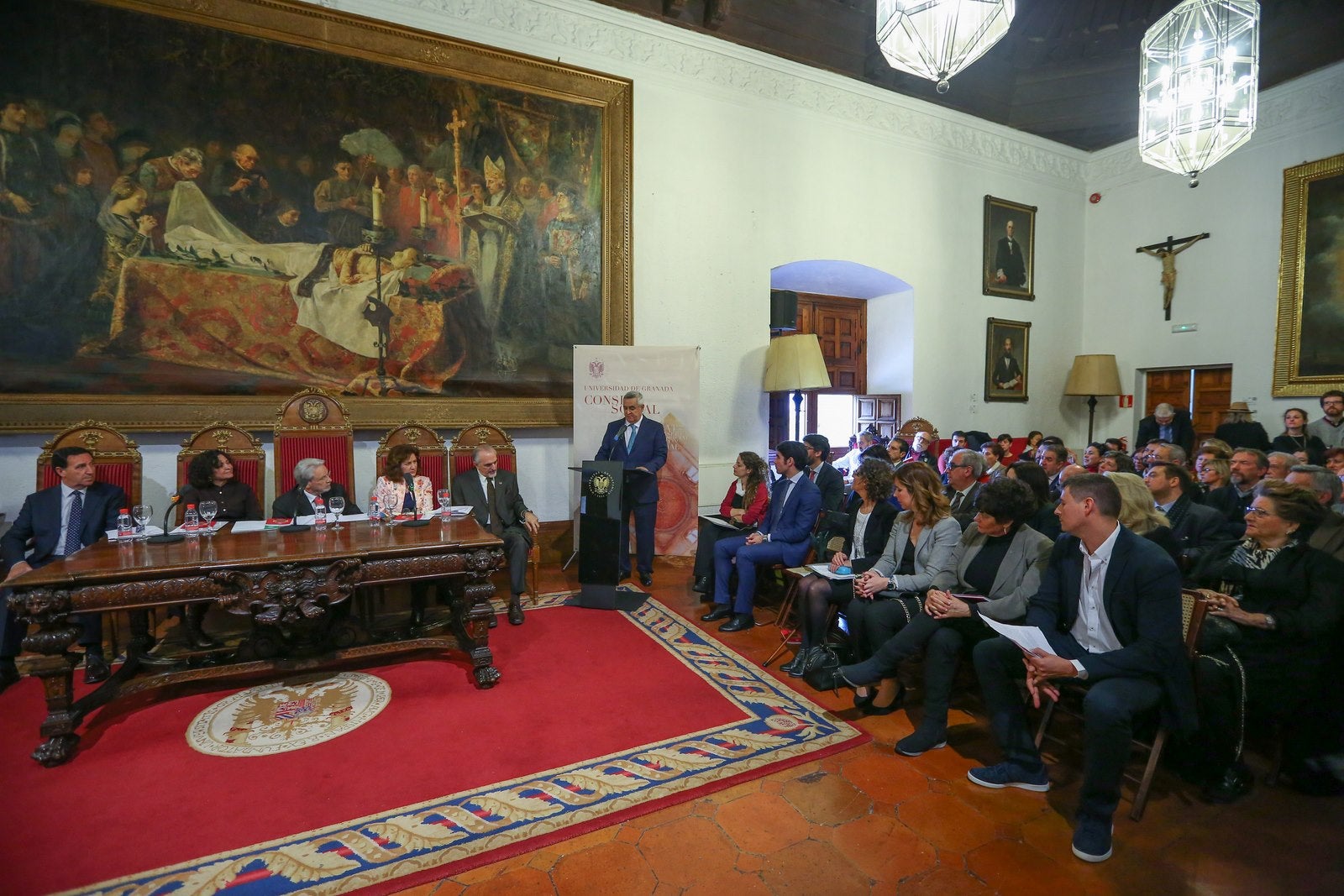 Como decía la rectora Pilar Aranda, las palabras que más se escucharon en el acto fueron las de amor, pasión, reconocimiento y orgullo. Las que habían surgido de las personas que intervinieron para agradecer los premios recibidos en la nueva convocatoria del Consejo Social de la Universidad de Granada