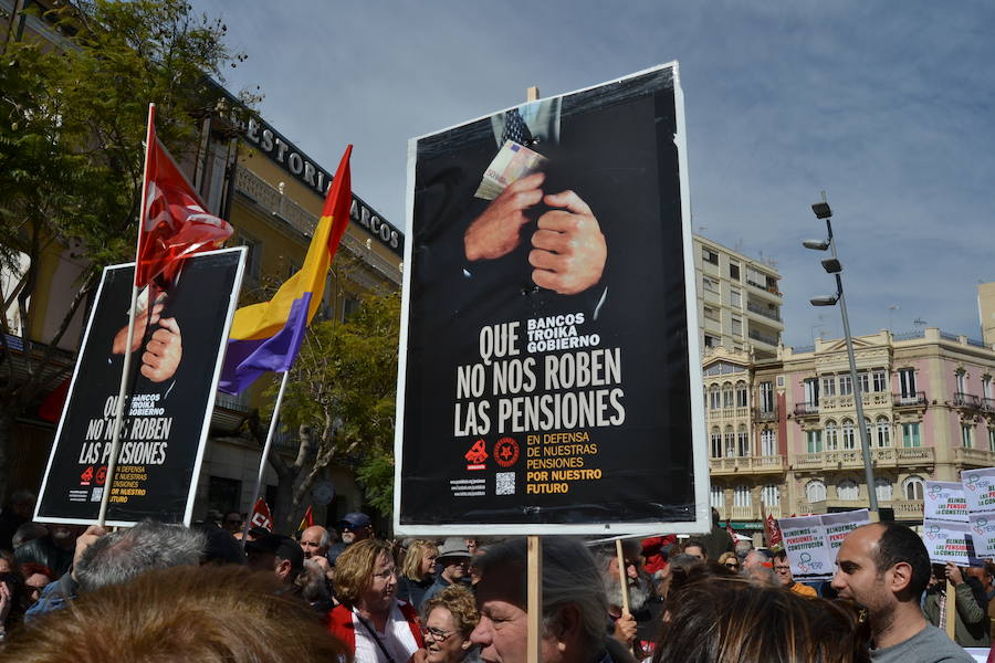 En Andalucía sólo en la provincia de Jaén los jubilados cobran menos de media que en Almería