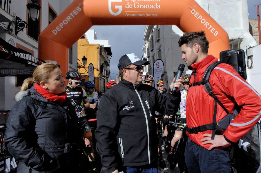 El Circuito BTT Diputación de Granada Dr. Bike se pone en marcha con el Open MTB Puerta de la Alpujarra, en el que participan 600 ciclistas