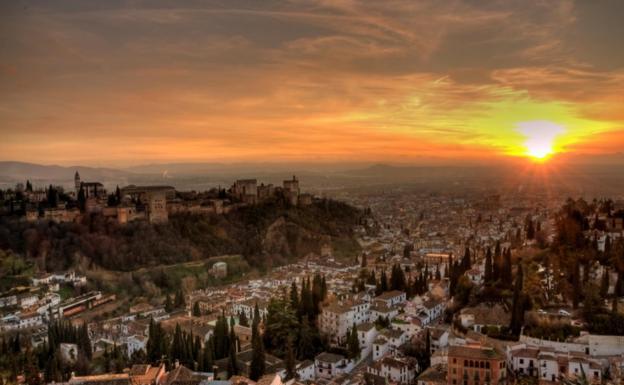 Granada vs Estambul: el duelo que hay que ganar para ser 'La mejor ciudad para visitar en 2018'