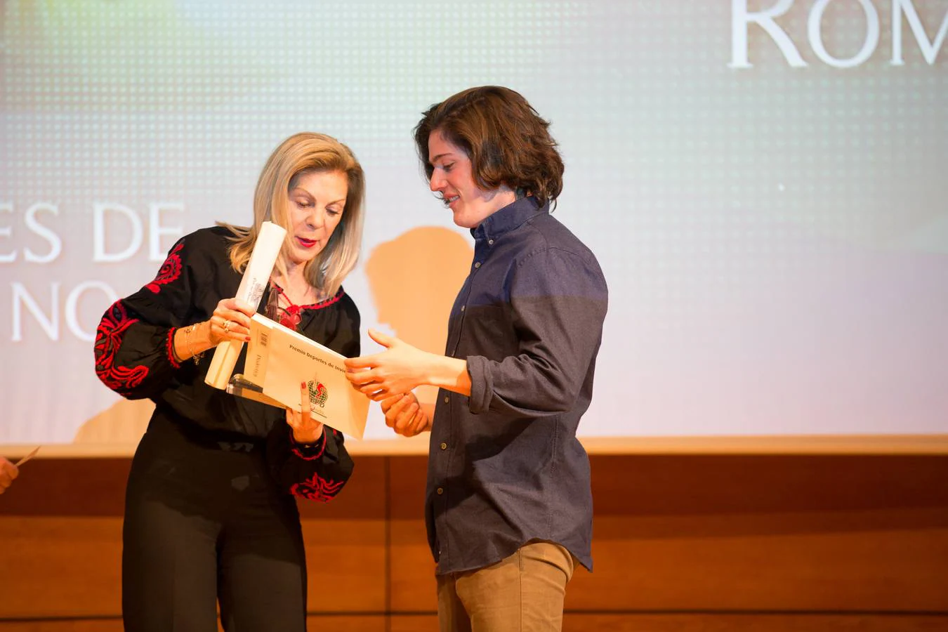 La Asociación Española de la Prensa Deportiva en Granada coronó anoche en el Auditorio de Caja Rural a los mejores atletas del 2017