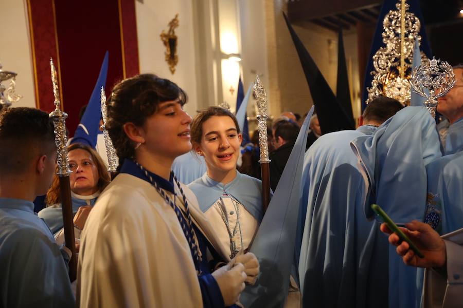 La hermandad tendría que haber puesto su Cruz de Guía en la puerta de la iglesia de San Andrés a las 16.00 horas