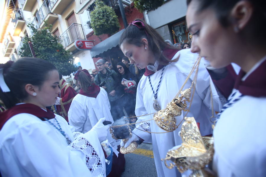 Los pasos de Jesús en el Huerto de los Olivos y María Santísima de la Amargura Coronada han salido de la calle Santiago y buscar la carrera oficial para luego vivir uno de los regresos que mayor número de personas congrega cada año