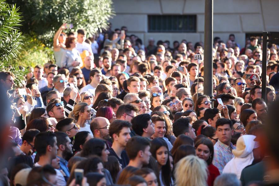 La Real Hermandad y Cofradía de Nazarenos de Nuestro Padre Jesús del Gran Poder y Nuestra Señora de La Esperanza por las calles de la ciudad.