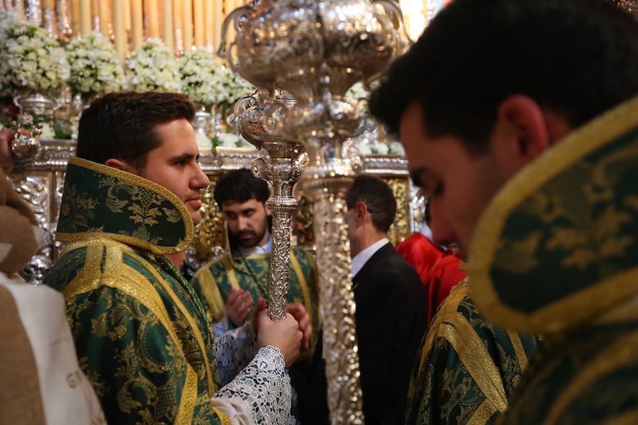 La Real Hermandad y Cofradía de Nazarenos de Nuestro Padre Jesús del Gran Poder y Nuestra Señora de La Esperanza por las calles de la ciudad.