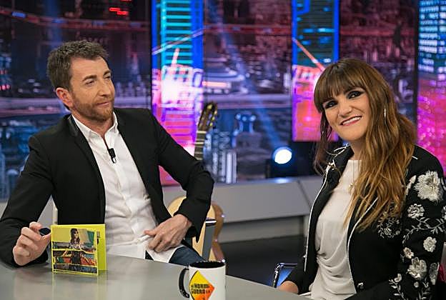 La impactante canción contra el machismo que Rozalén ha cantado en 'El Hormiguero'