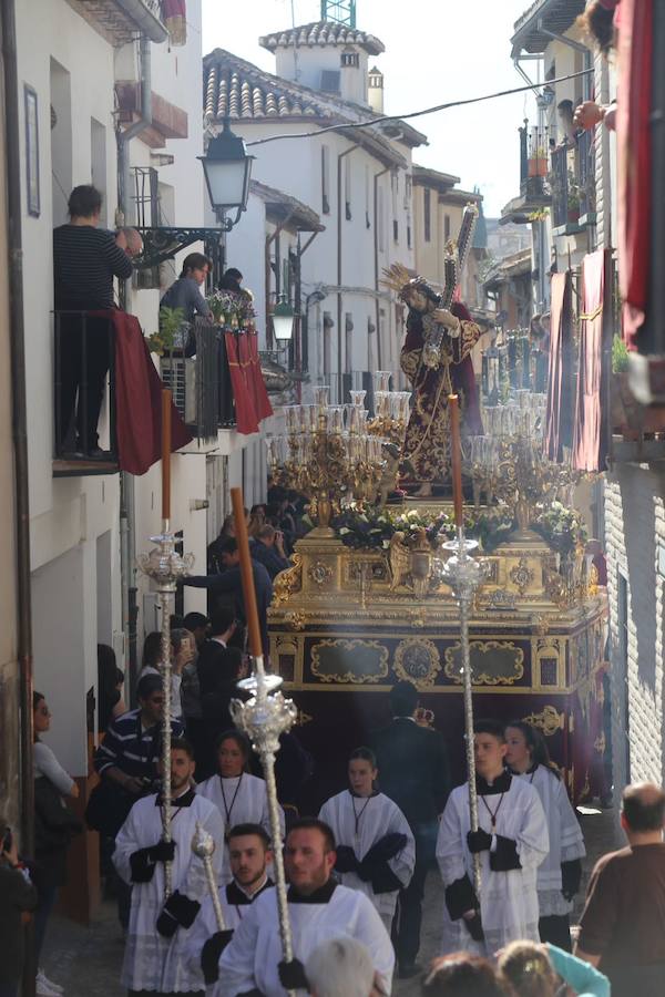 La Real Hermandad del Santo Via-Crucis, cofradía de Nazarenos de Nuestro Padre Jesús de la Amargura, María Santísima de las Lágrimas y Nuestra Señora de los reyes.