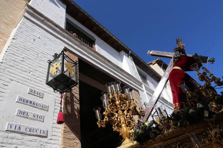 La Real Hermandad del Santo Via-Crucis, cofradía de Nazarenos de Nuestro Padre Jesús de la Amargura, María Santísima de las Lágrimas y Nuestra Señora de los reyes.