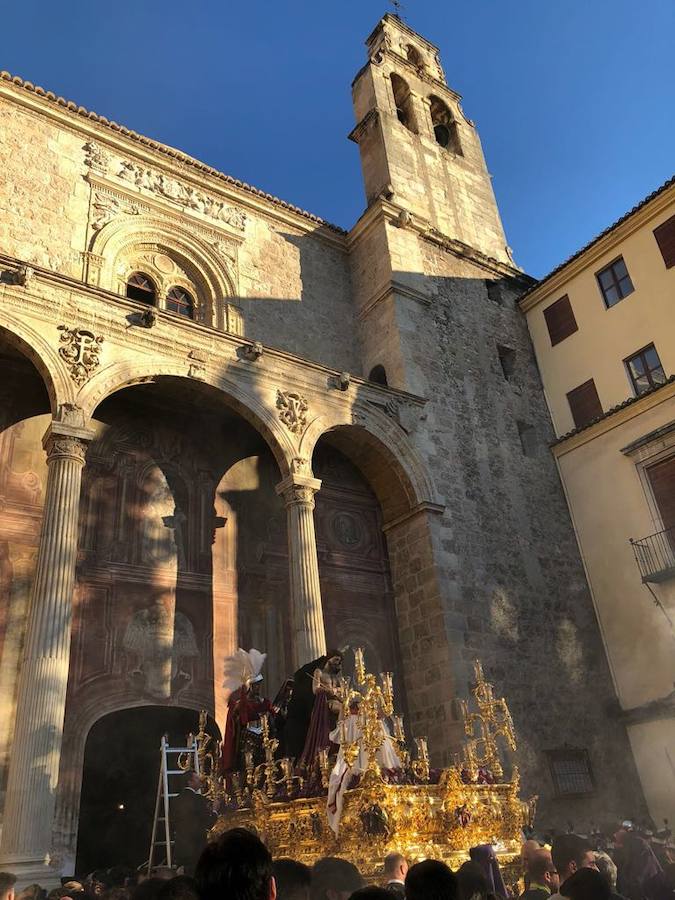 Cofradía del Señor de la Humildad, Soledad de Nuestra Señora y Dulce Nombre de Jesús, por las calles de la ciudad.