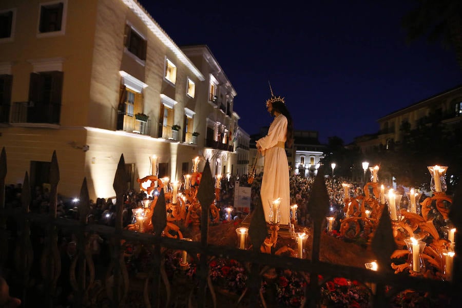 La hermandad ha sacado a la calle más nazarenos que nunca e incorpora hermanos de penitencia detrás del paso