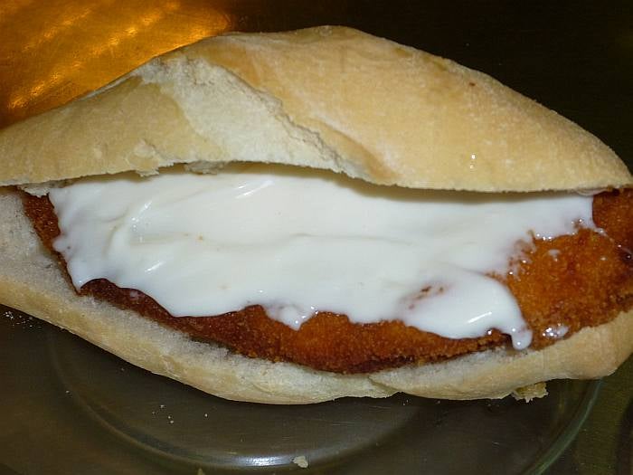 Los hay para todos los gustos; más o menos grandes, simples, con salsa o sin ella, sanos, calóricos, vegetarianos...