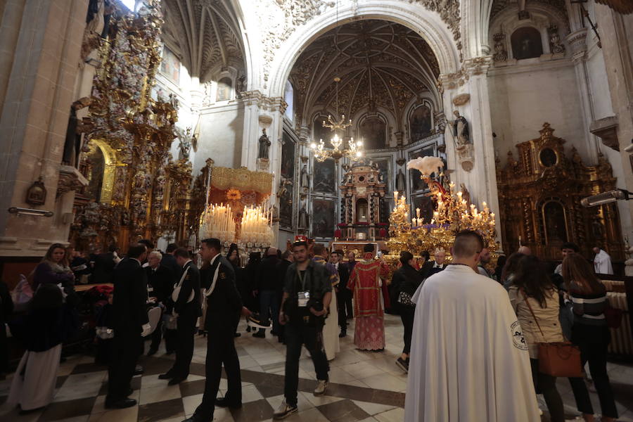 El blanco y el morado rinden tributo a Nuestro Padre Jesús de las Tres Caídas y Nuestra Señora del Rosario