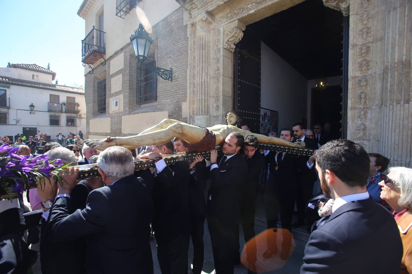 Traslado de la imagen del Cristo de la Misericordia desde el Albaicín al templo de San Pedro