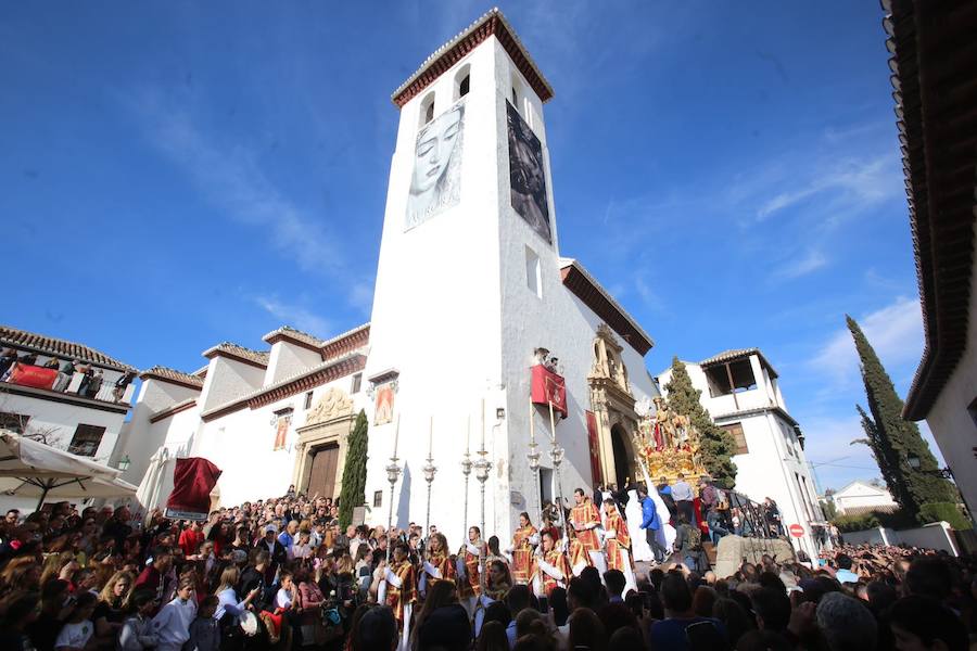 La hermandad de Nuestro Padre Jesús del Perdón y María Santísima de la Aurora Coronada procesiona este Jueves Santo