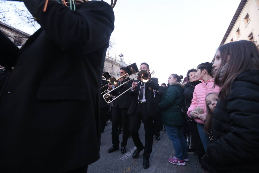 Cinco cofradías hacen hoy su recorrido por Granada. Sin duda, el Albaicín será el protagonista con La Concha, Aurora, Estrella y El Silencio 