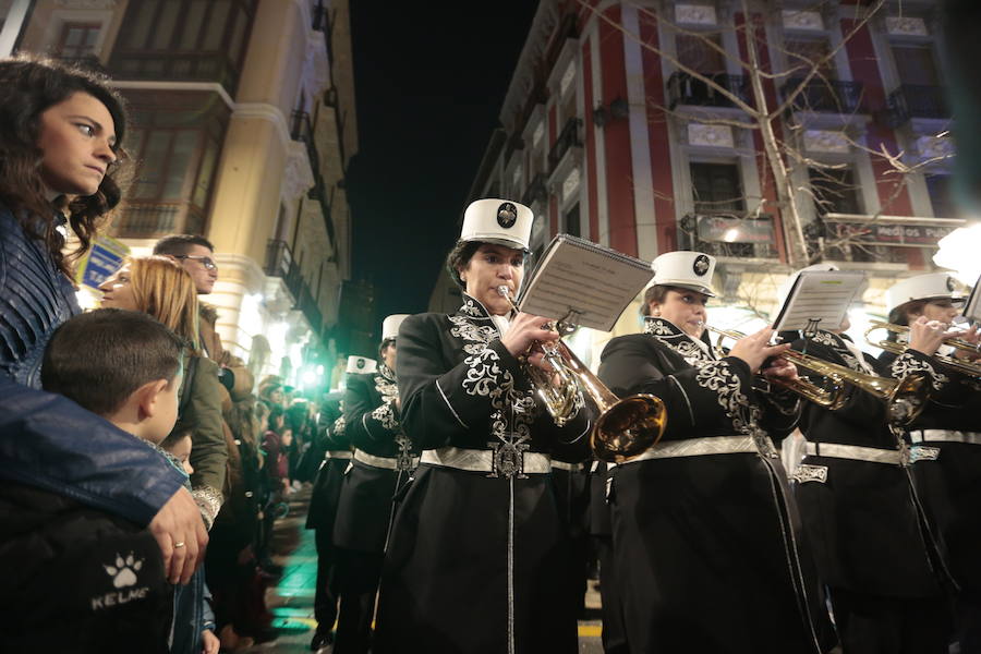 Cinco cofradías hacen hoy su recorrido por Granada. Sin duda, el Albaicín será el protagonista con La Concha, Aurora, Estrella y El Silencio 