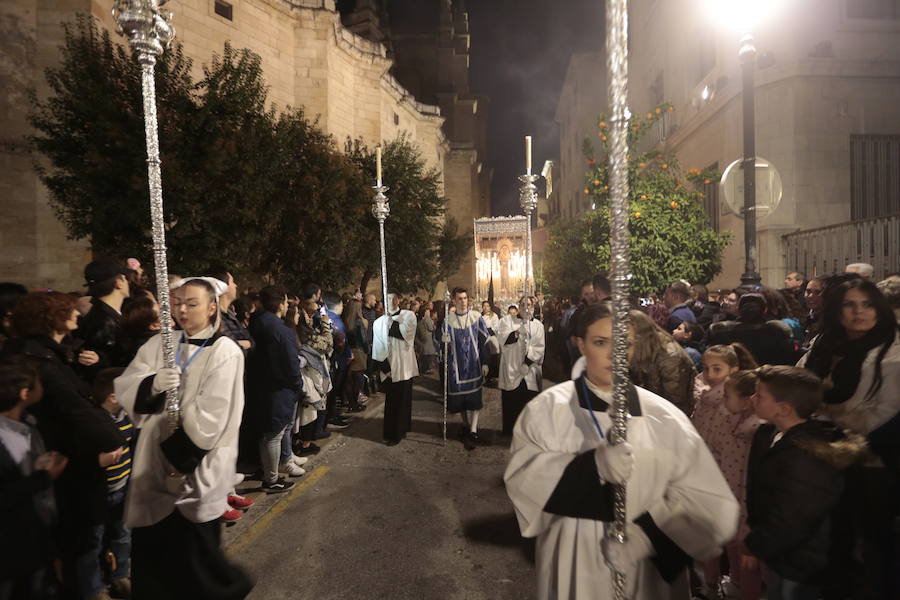 Cinco cofradías hacen hoy su recorrido por Granada. Sin duda, el Albaicín será el protagonista con La Concha, Aurora, Estrella y El Silencio 