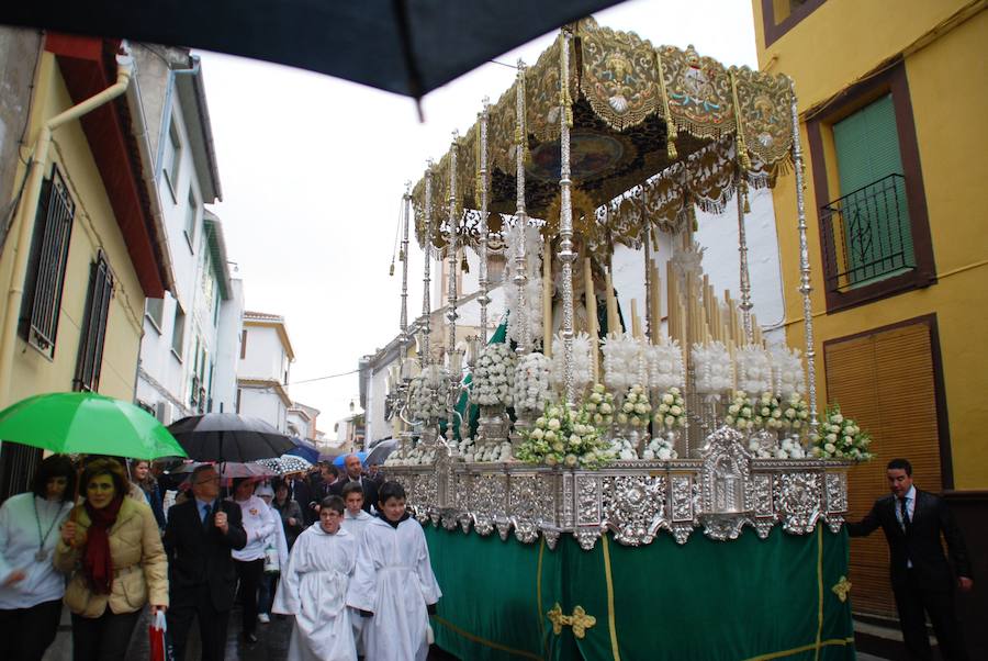 Desde hornazos, a reproducciones en miniatura de la Semana Santa, la provincia esconde tradiciones poco conocida para estos días.