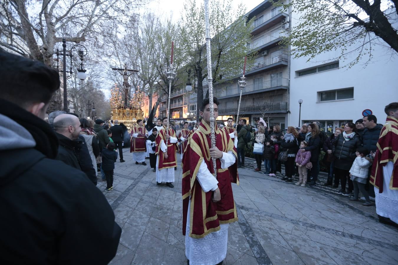 La cofradía del templo de San José de Calasanz estrena nuevo llamador para el paso de Cristo, realizado por Alberto Quiros, así como otro nuevo llamador para el paso de palio, una nueva parihuela en madera para el paso de Cristo y corona de espinas para el Señor, realizada por Antonio Hernández.