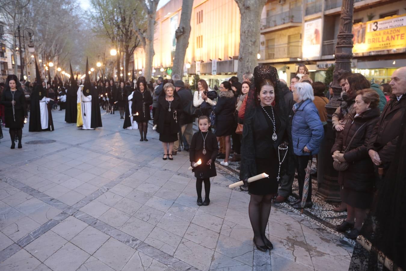 La cofradía del templo de San José de Calasanz estrena nuevo llamador para el paso de Cristo, realizado por Alberto Quiros, así como otro nuevo llamador para el paso de palio, una nueva parihuela en madera para el paso de Cristo y corona de espinas para el Señor, realizada por Antonio Hernández.