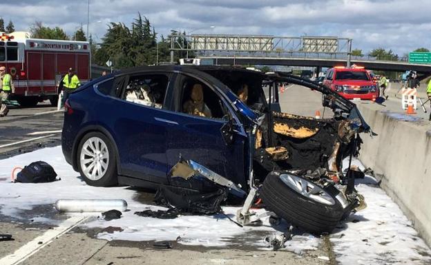 Accidente del Tesla en California.